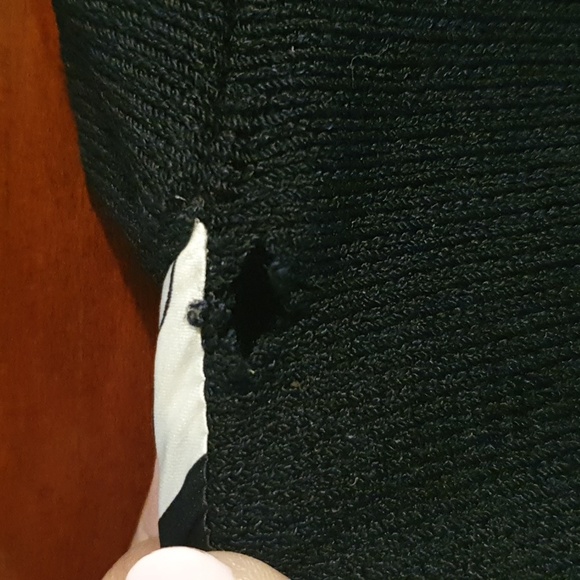 Vtg ST. JOHN Pearls & Bows Knit Carsigan Sweater Sz P - Picture 6 of 7